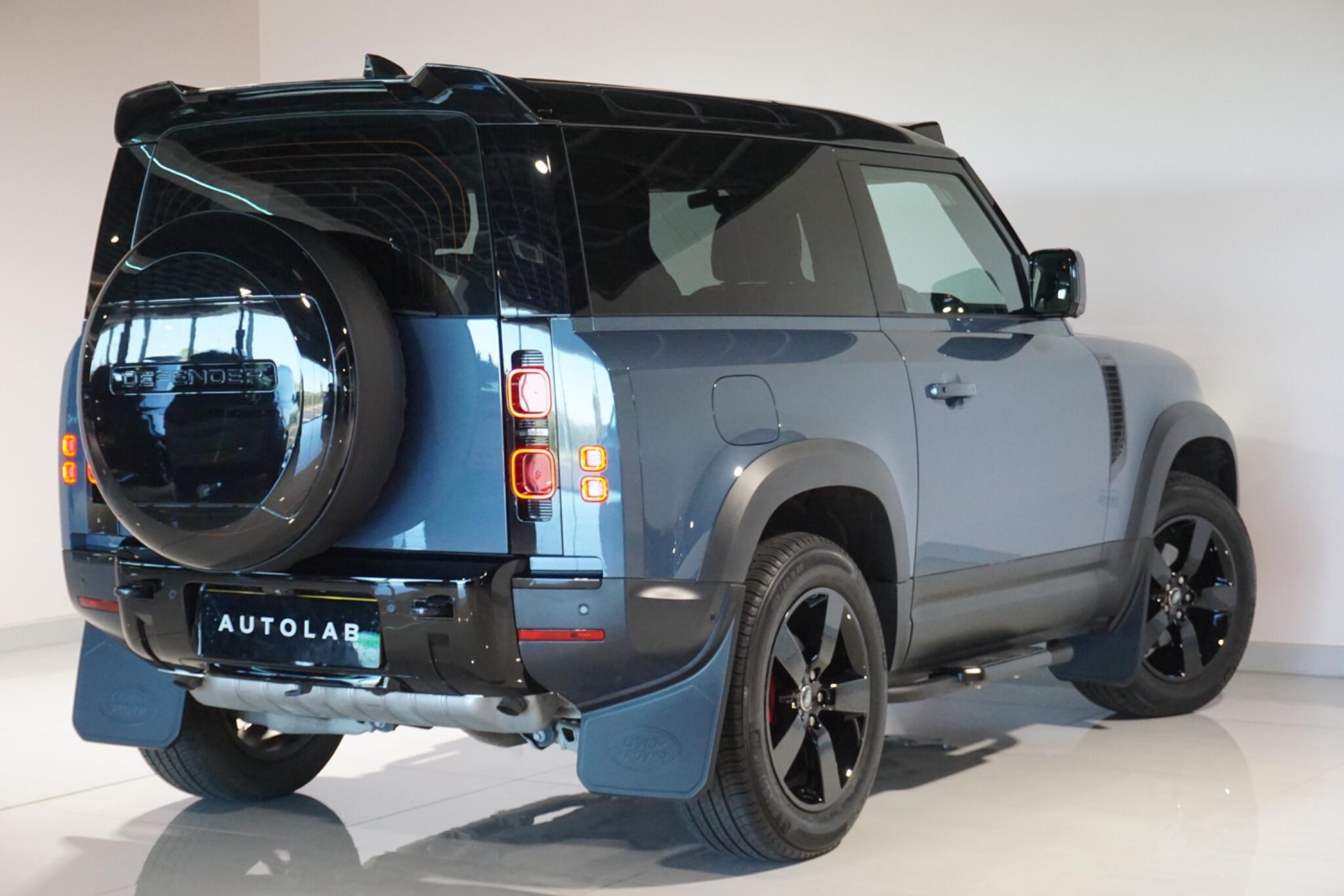 Land Rover Defender 90 2.0 P300 SE SUV 3dr Petrol Auto 4WD Euro 6 (s/s) (300 ps)